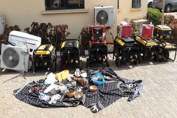 EFCC arrests 40 suspected internet fraudsters in Niger