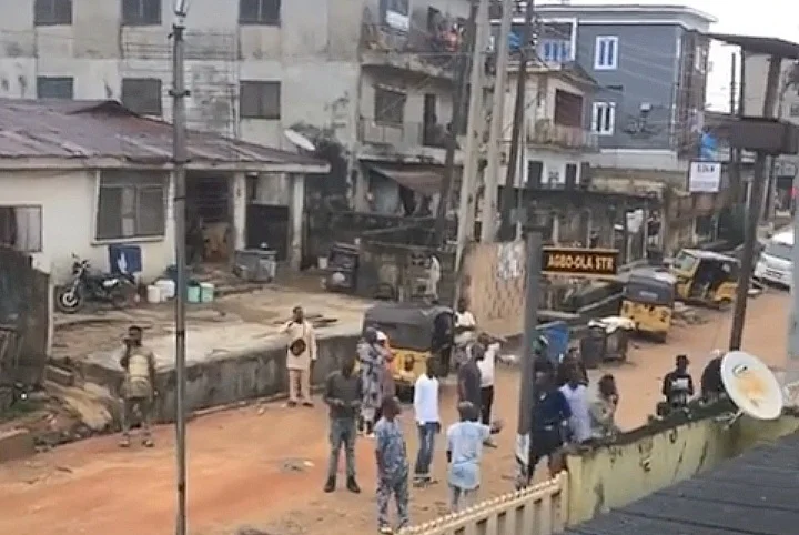 Nigerian Army raids criminal hideouts in Oshodi, Mushin